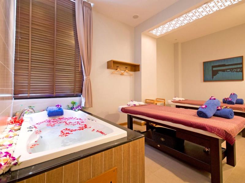 Deevana Plaza Krabi Aonang Hotel