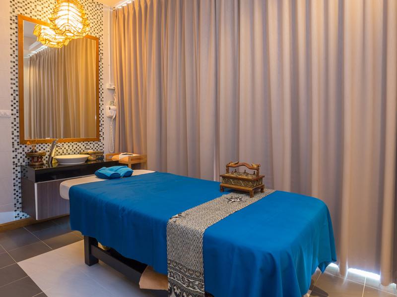 Deevana Plaza Krabi Aonang Hotel