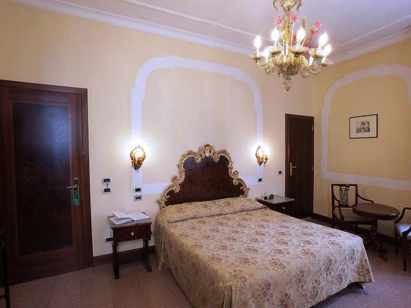 Hotel San Moise