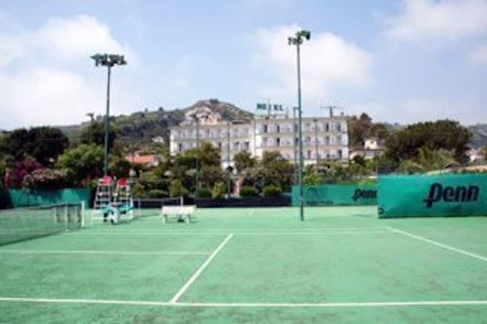 Tennis hotel