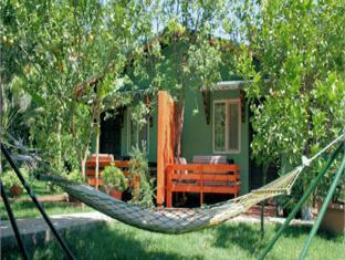 Canada Hotel & Bungalows