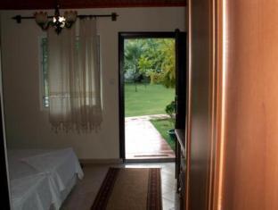 Canada Hotel & Bungalows