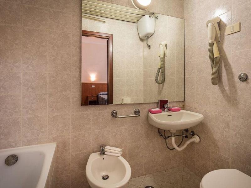 Hotel Real