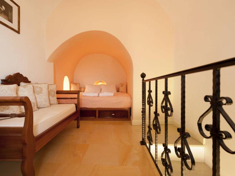 Nefeles Luxury Suites