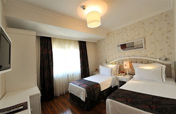 Albinas Hotel Old City