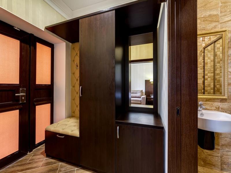 Гостиница Азария