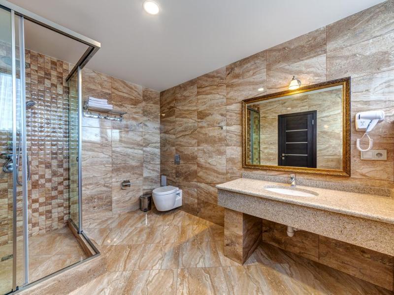 Гостиница Азария