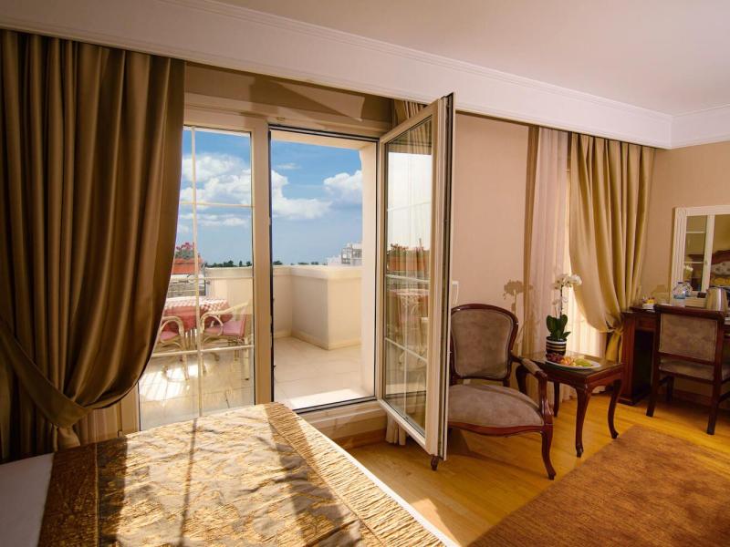 Recital Hotel