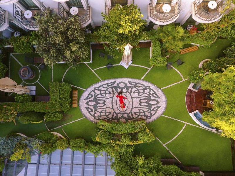 Sura Design Hotel & Suites