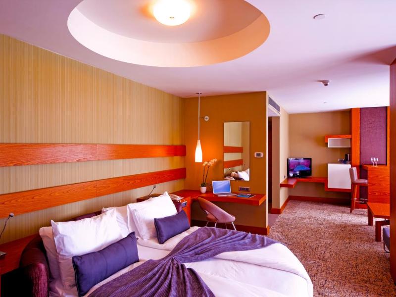 The Green Park Pendik