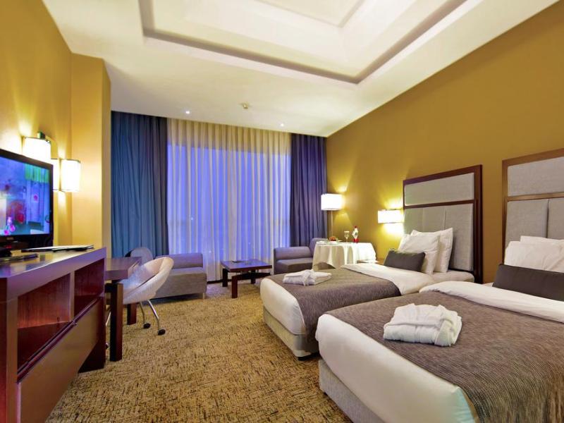 The Green Park Pendik