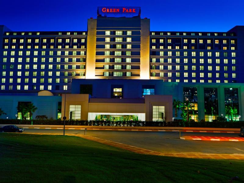 The Green Park Pendik