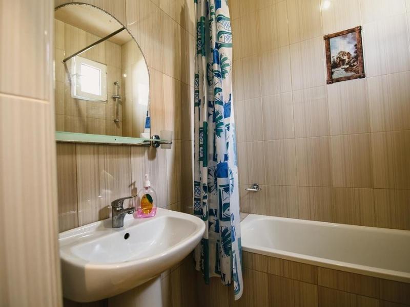 Частная гостиница Марта (Просвещения 138)