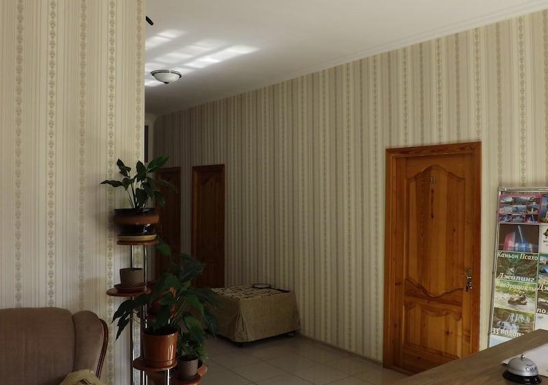 Частная гостиница Марта (Просвещения 138)