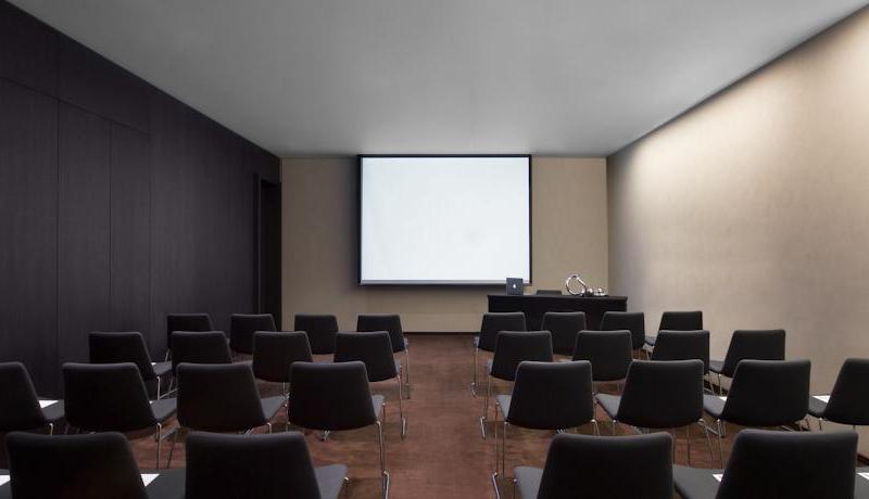 SO/ Saint Petersburg Hotel