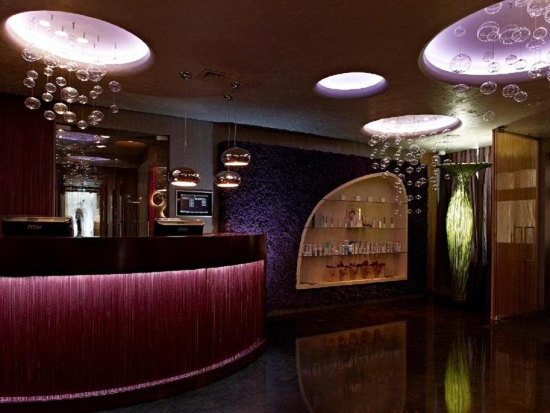 Двор Подзноева (Главный корпус)