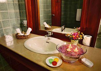 Randholee Luxury Resort