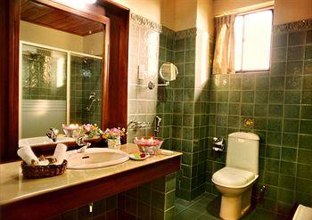 Randholee Luxury Resort