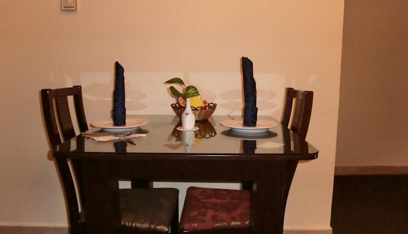 Al Muraqabat Plaza Hotel Apartments