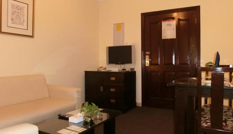 Al Muraqabat Plaza Hotel Apartments