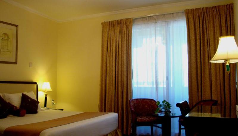 Al Muraqabat Plaza Hotel Apartments