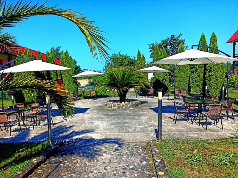 Абхазский дворик (Цандрипш)