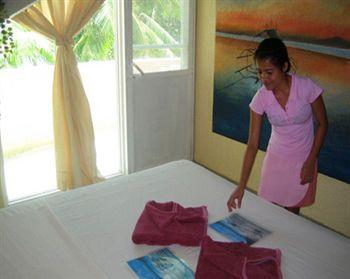 Paradise Bay Beach & Watersport Resort