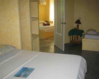 Paradise Bay Beach & Watersport Resort