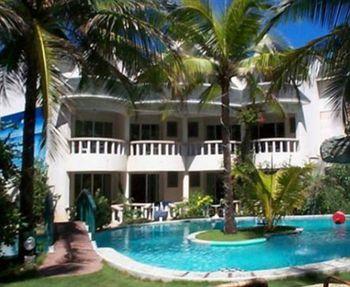 Paradise Bay Beach & Watersport Resort