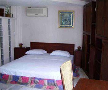 Paradise Bay Beach & Watersport Resort