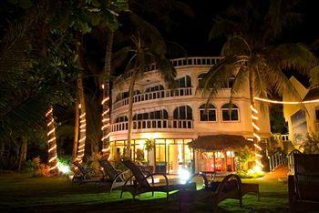 Paradise Bay Beach & Watersport Resort