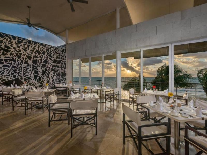 Blue Diamond Luxury Boutique (Adults Only)