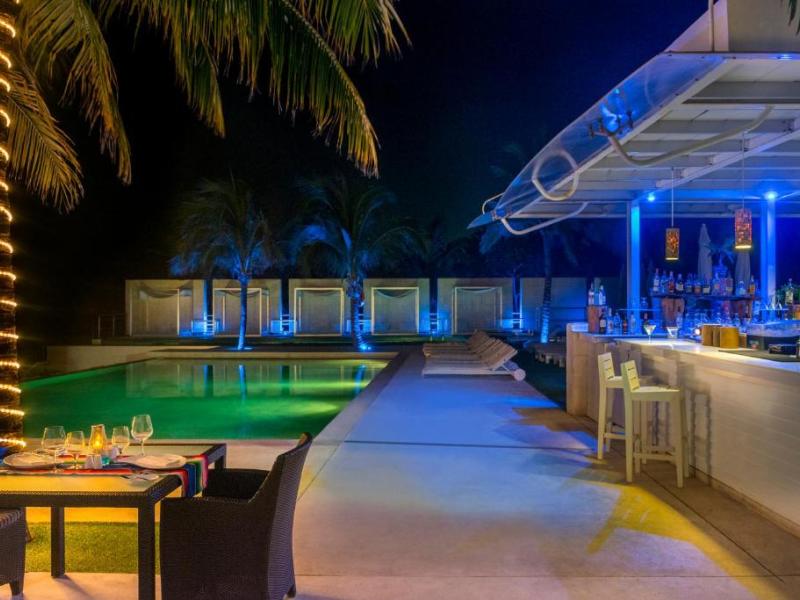 Blue Diamond Luxury Boutique (Adults Only)