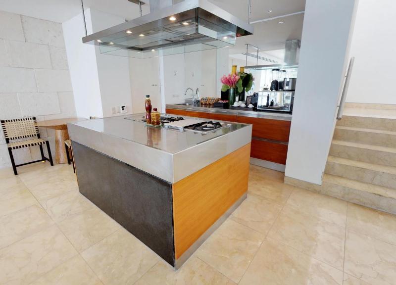 Blue Diamond Luxury Boutique (Adults Only)