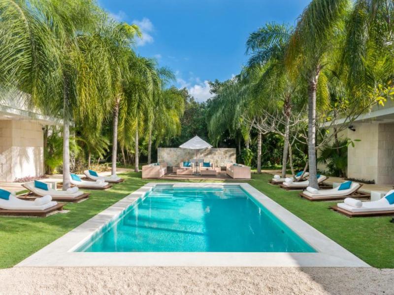 Blue Diamond Luxury Boutique (Adults Only)