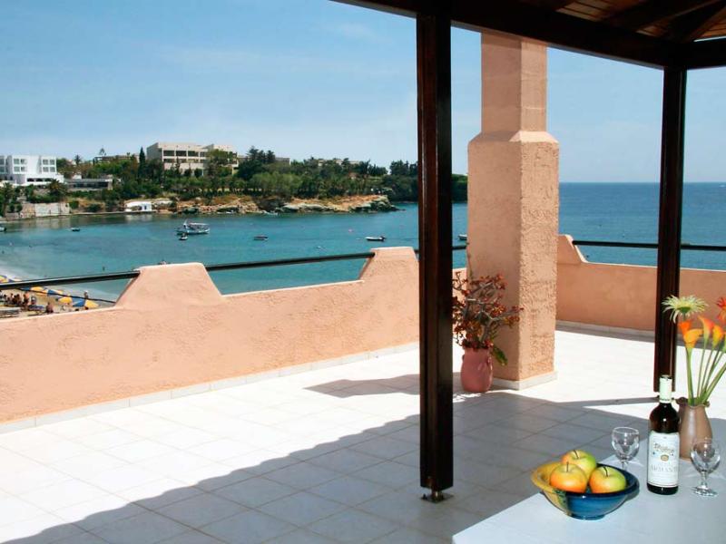 Thania Seaside Luxury Smotel