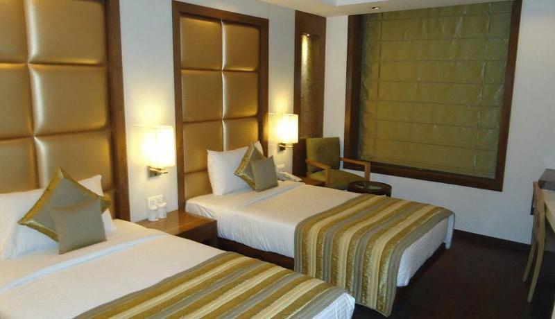 Almondz Hotel