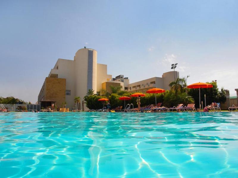 Capo Peloro Resort