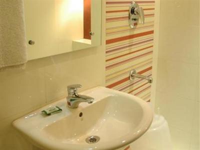 Hotel Chanchal Continental