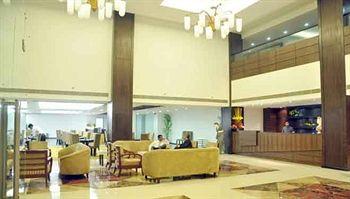 Mapple Emerald Hotel