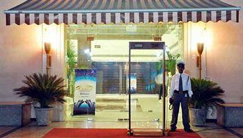 Mapple Emerald Hotel