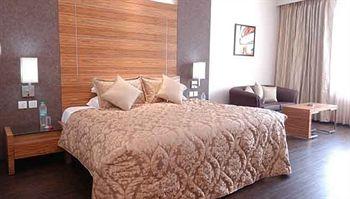 Mapple Emerald Hotel
