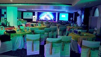 Mapple Emerald Hotel