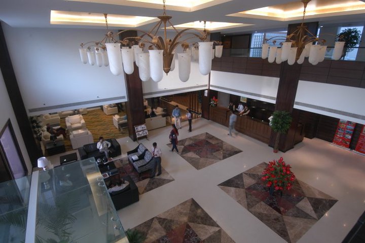 Mapple Emerald Hotel