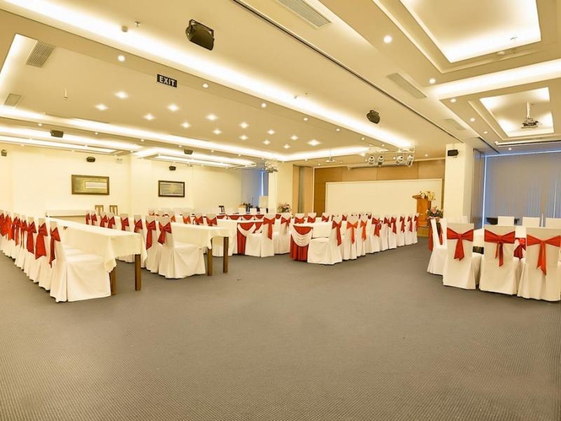 Tst Hotel (Truong Son Tung 2)