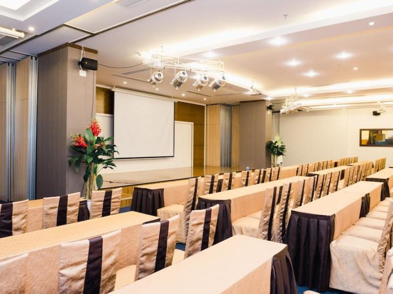 Tst Hotel (Truong Son Tung 2)