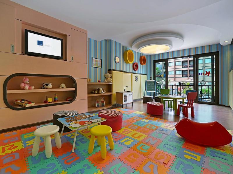 Novotel Phuket Vintage Park Resort