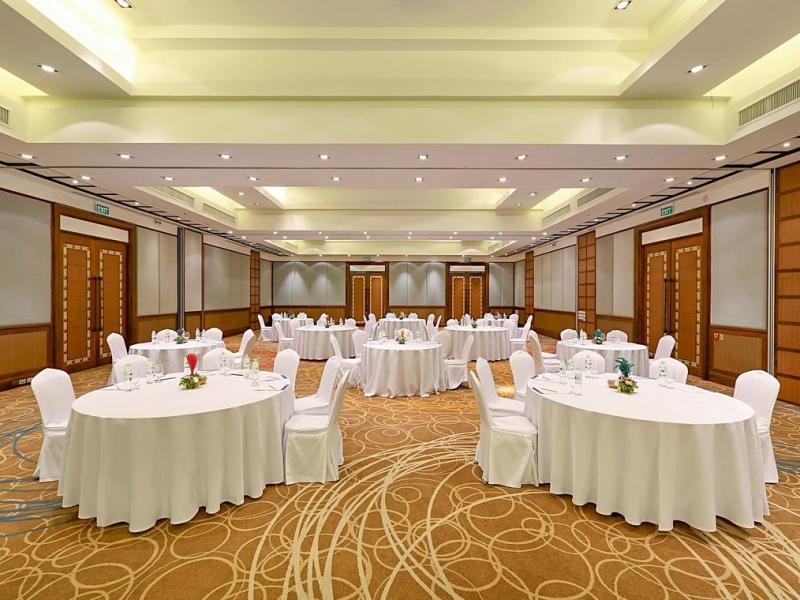 Novotel Phuket Vintage Park Resort