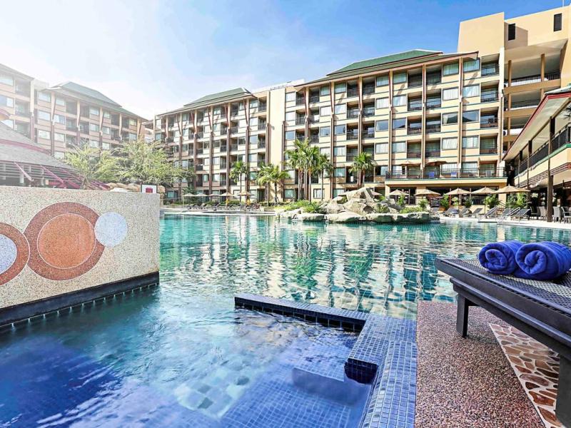 Novotel Phuket Vintage Park Resort