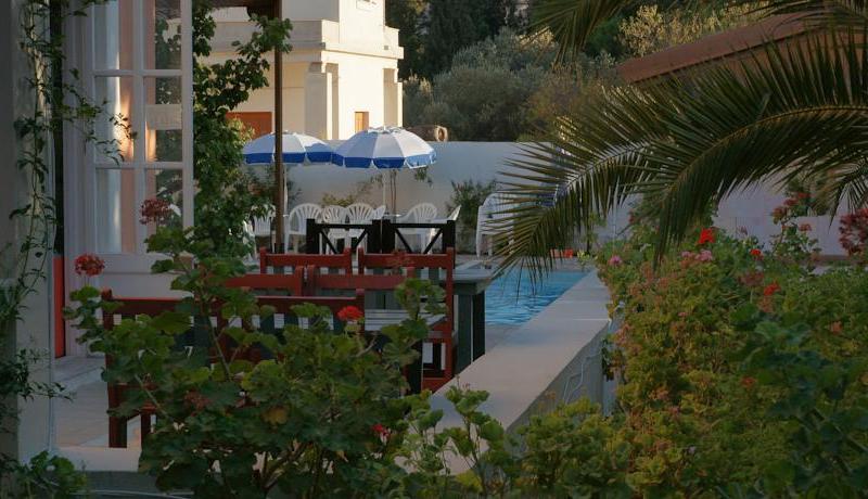 Elies Hotel